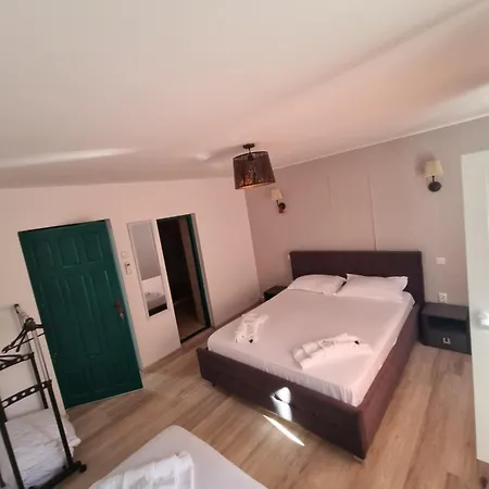 Casa Moreana Сфынту-Георге